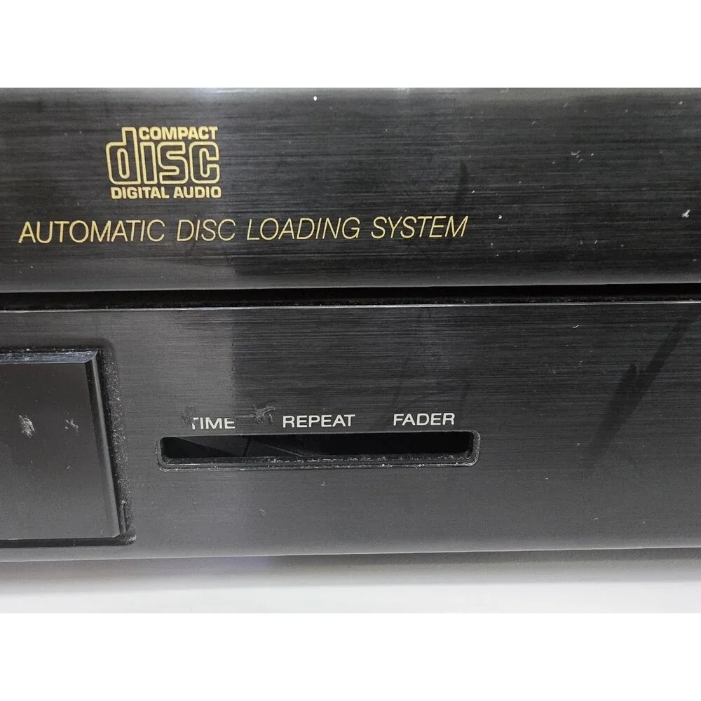 Sony 5 Disc CD Changer CDP-C312M- NO Remote. **PARTS ONLY**